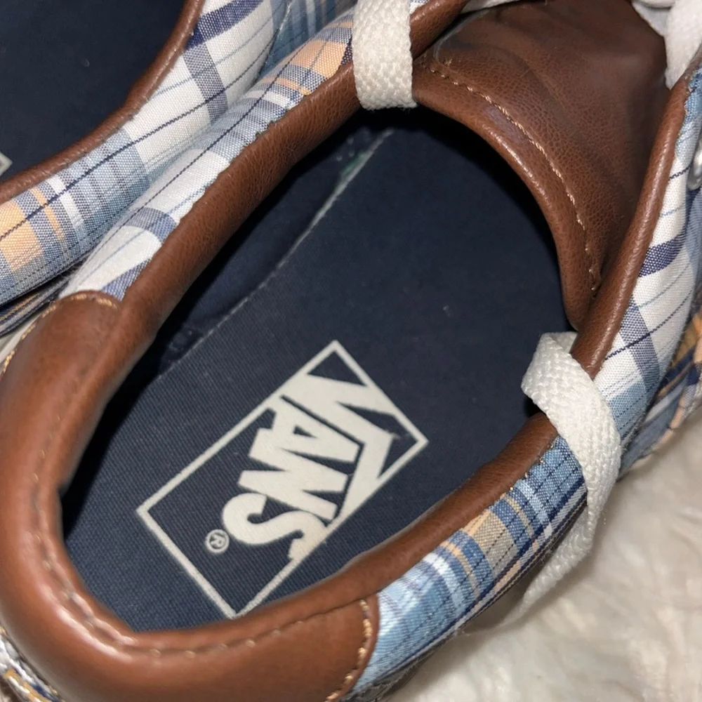 Vans Unisex Plaid & Leather Canvas Sneaker, Size US Men 6.5, US Women 8 - Picture 7 of 16